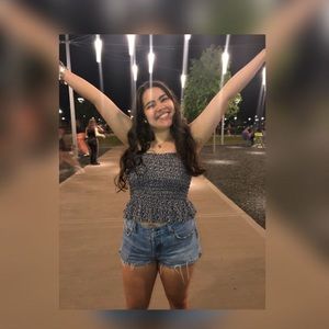 Meet your Posher, Naomi